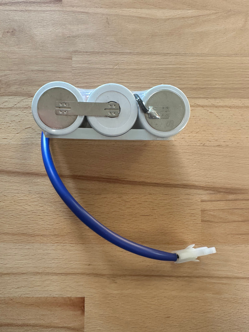 Yuasa 3DH4-0LAP3 3 D Cell 3.6V Side by Side c/w AMP Connector and Base Plate - LED Spares