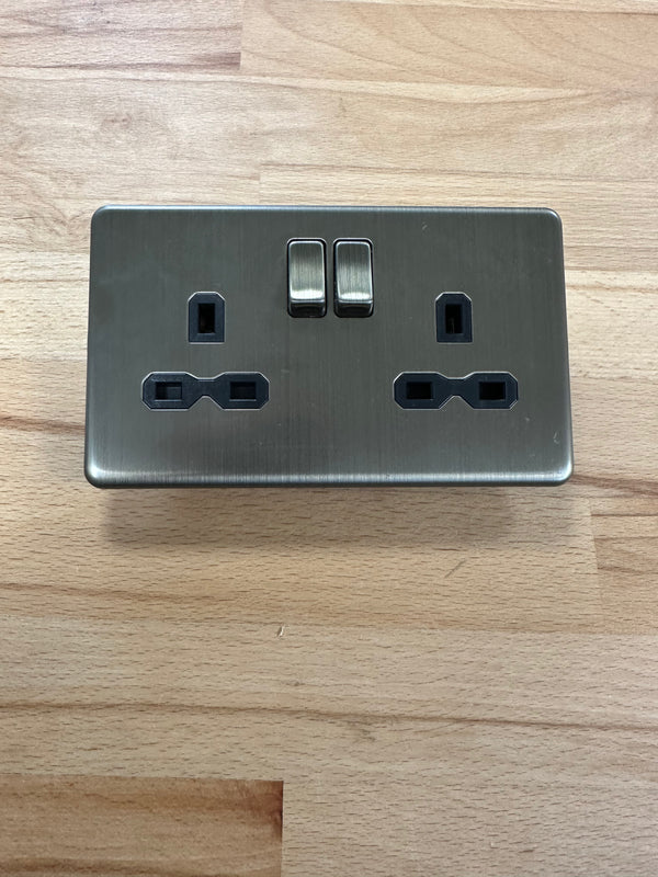 Knightsbridge SFR9000AB Flat Plate 13A 2G DP Switched Socket - Antique Brass With Black Insert - LED Spares