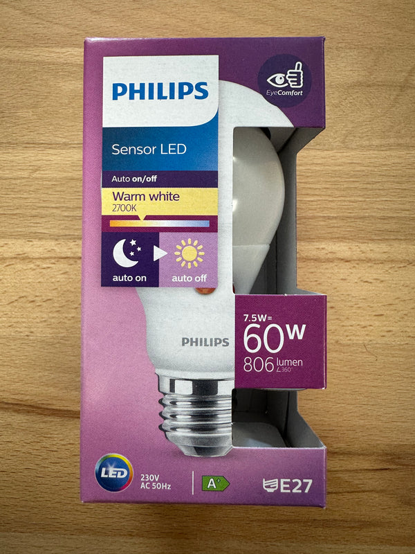 Philips 7.5W = 60W LED Dusk till Dawn Daylight Sensor E27/ES Bulb 2700K Warm White - LED Spares