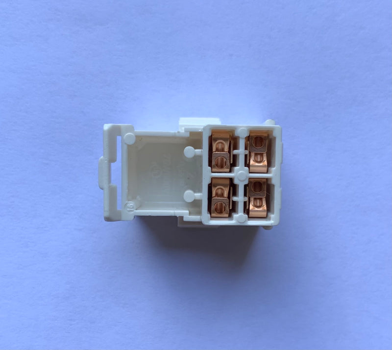 COLH/2D/413G GB1685 4 pin 2D Lamp GR10-q Snap Fix Slot & Square - LED Spares